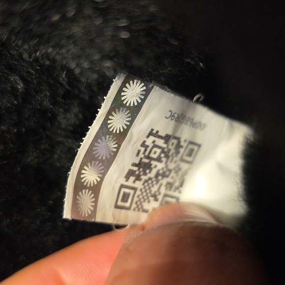 UGG Bailey Bow Bling' Boot Youth Size 6 Fits Women’s size 7 - Picture 11 of 14